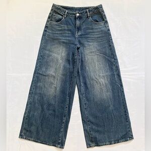Wide Leg Women’s Jeans. Size M